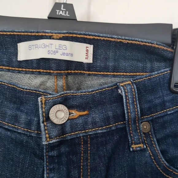 Levi's Women's Straight Leg Jeans - Picture 4 of 6